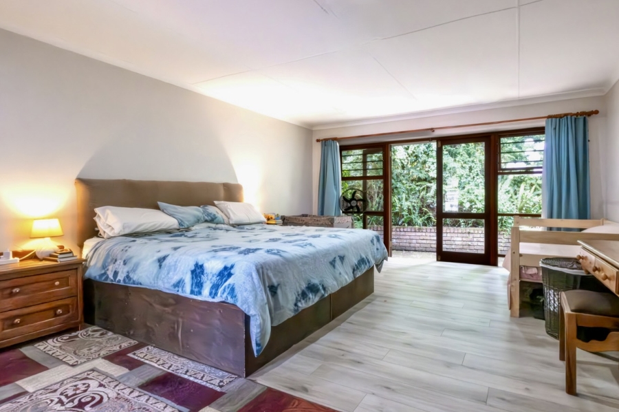 5 Bedroom Property for Sale in Fernridge Western Cape